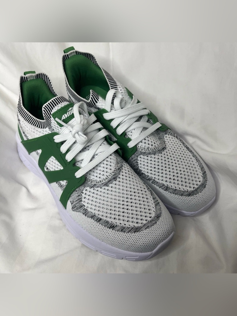 AVIA Men's Athletic Mesh LowTop Breathable Sneakers White - Green Size 10.5 NWOT